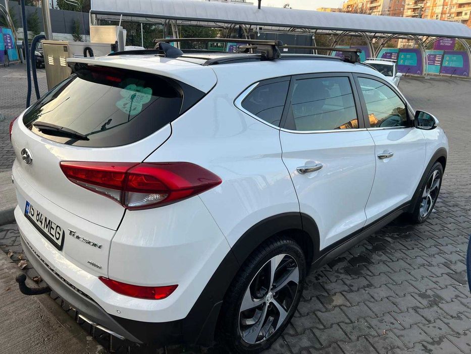 Hyundai Tucson – 2,0 CRDI, 180 cp, cutie automata - tractiune 4x4