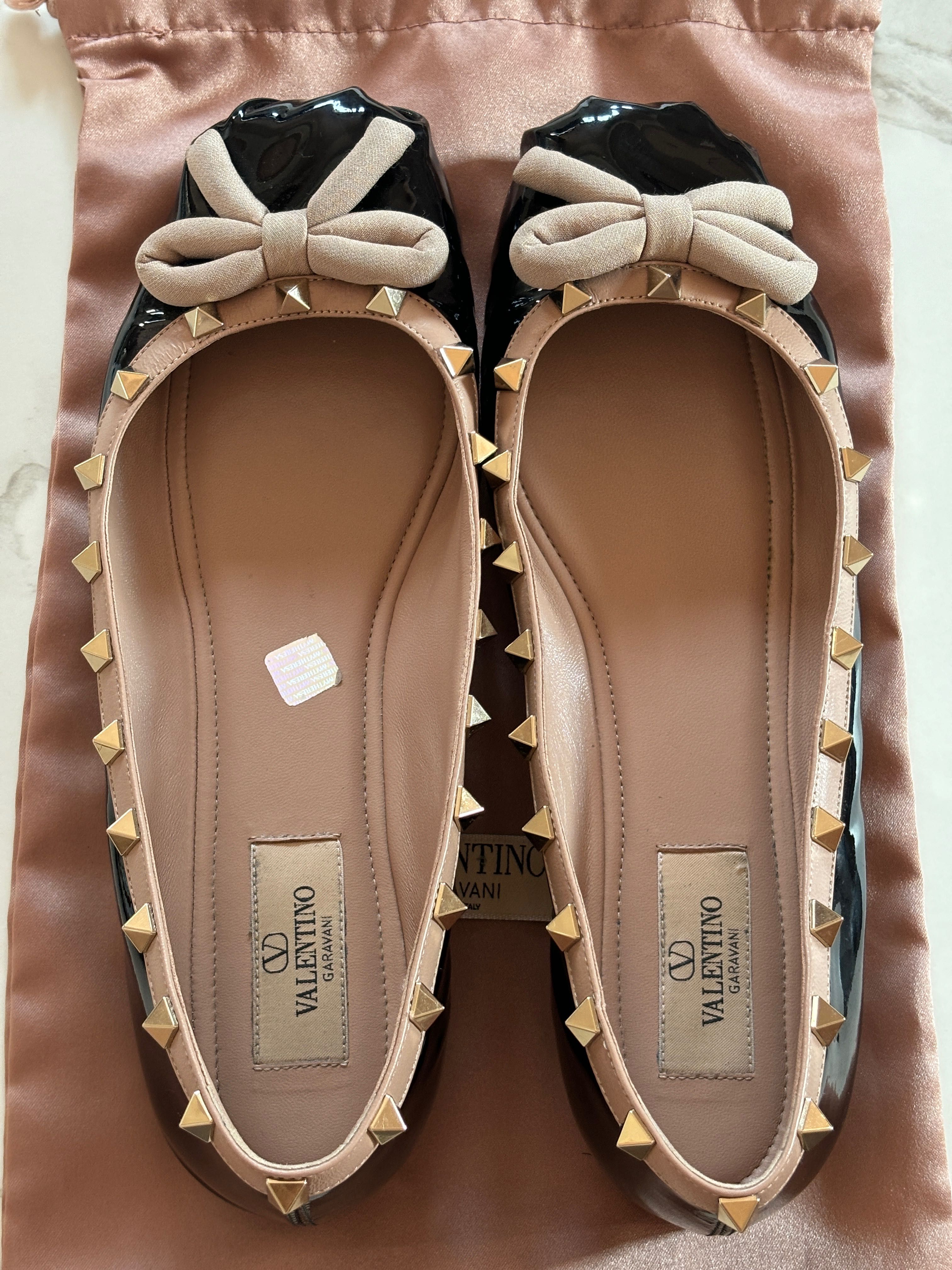 Балеринки Valentino Garavani от лакирана кожа