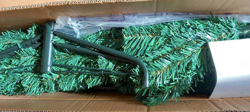 Коледна изкуствена елха 180 см . Нова