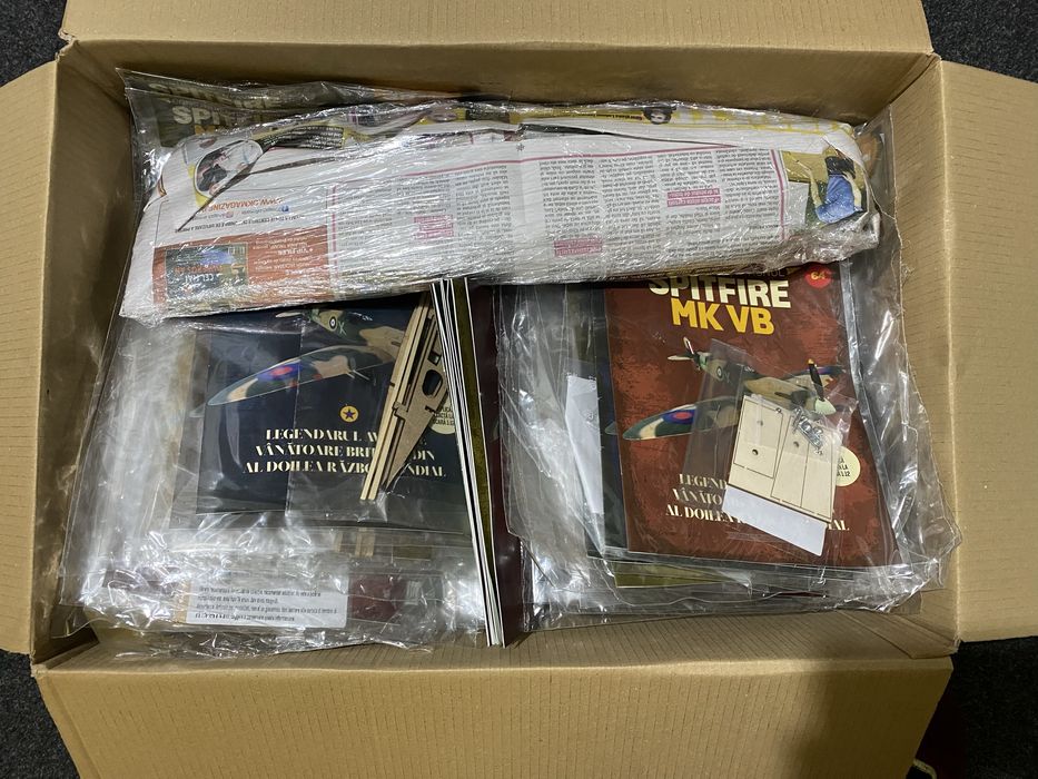 Macheta avion Spitfire Marine MK VB 125 numere colectie completa