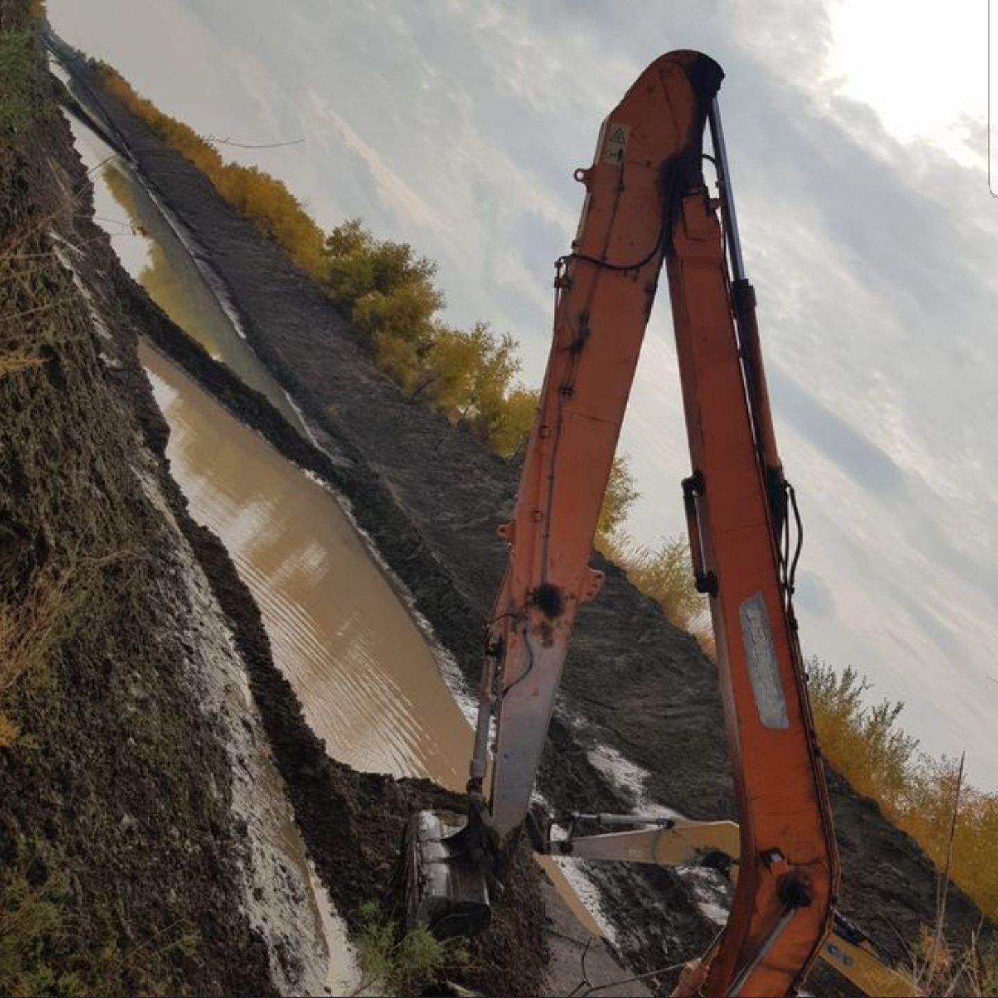 Ekskovator xizmati alodarajada