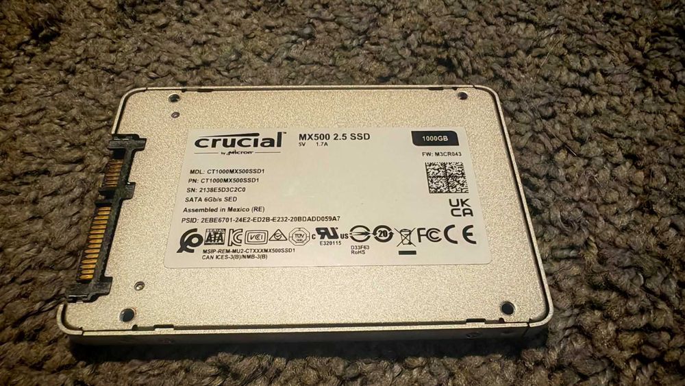 Crucial MX500 1TB  3D NAND SATA 2.5 SSD
