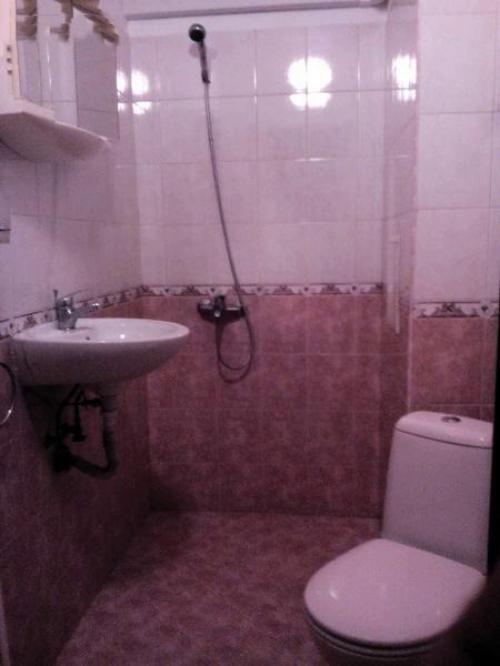 Дава се под наем Двустаен апартамент в София, Център - 55 кв.м за 560 € - Снимка #16