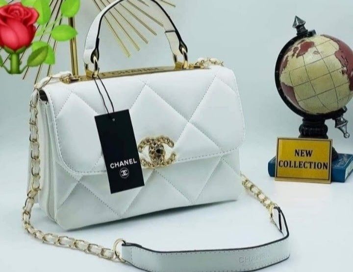 Geanta damă cu maner, logo metalic auriu, curea detasabila, saculet