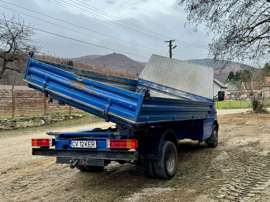 Vând Mercedes Sprinter 413 basculabil pe 3 părți