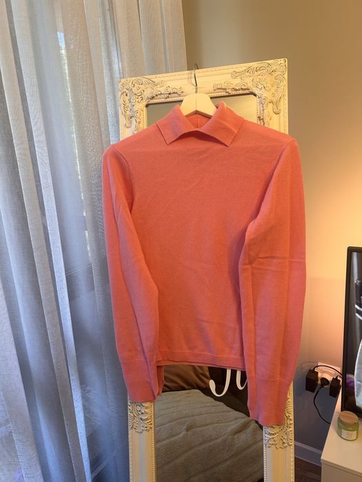 Пуловери на Mango, Zara, H&M и други