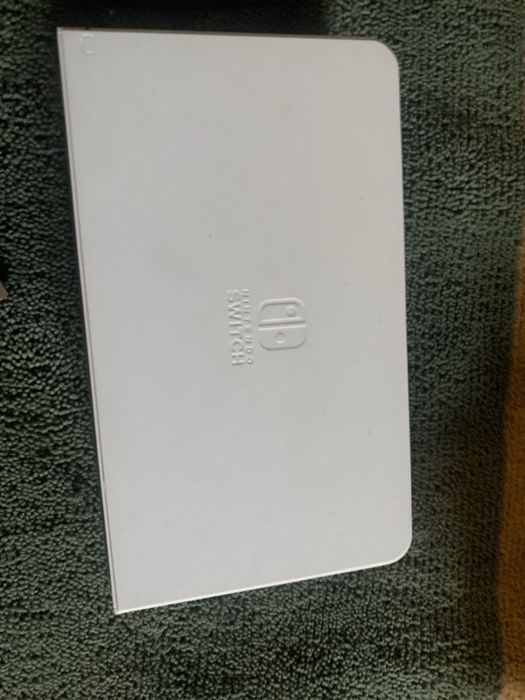 Nintendo swich oled cu foarte multe accesorii VAND URGENT