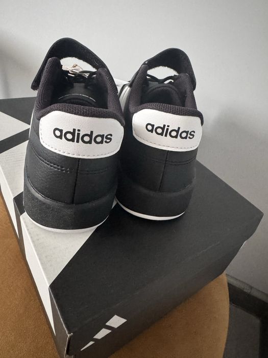 Маратонки Adidas 34 размер