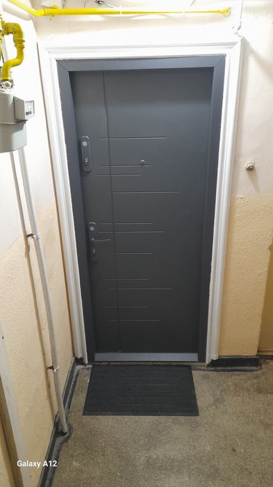 Vand apartament 2 camere central,etaj 2 ,complet  renovat!