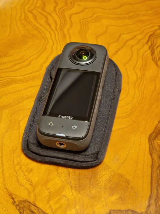 Экшн-камера Insta360 X3