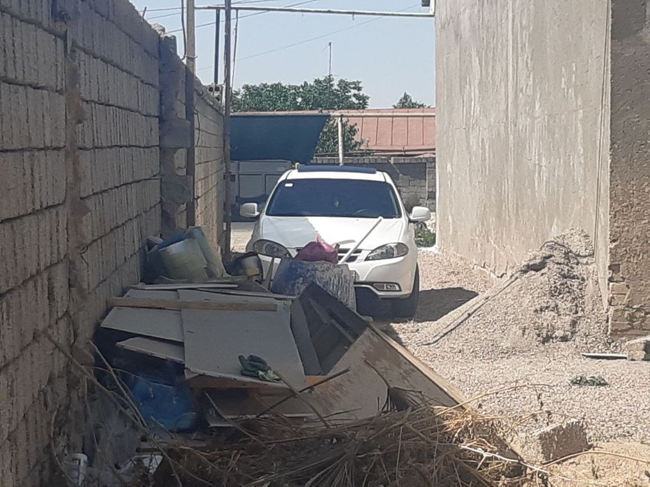 Тошкент тумани Келес Навоеи жоелашган 6.су́тик ер сурусно  сотилад.