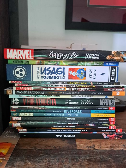 VAND benzi desenate MARVEL DC