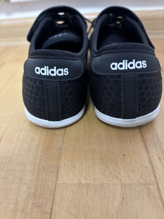 Adidasi Adidas dama marimea 41 1/3 noi
