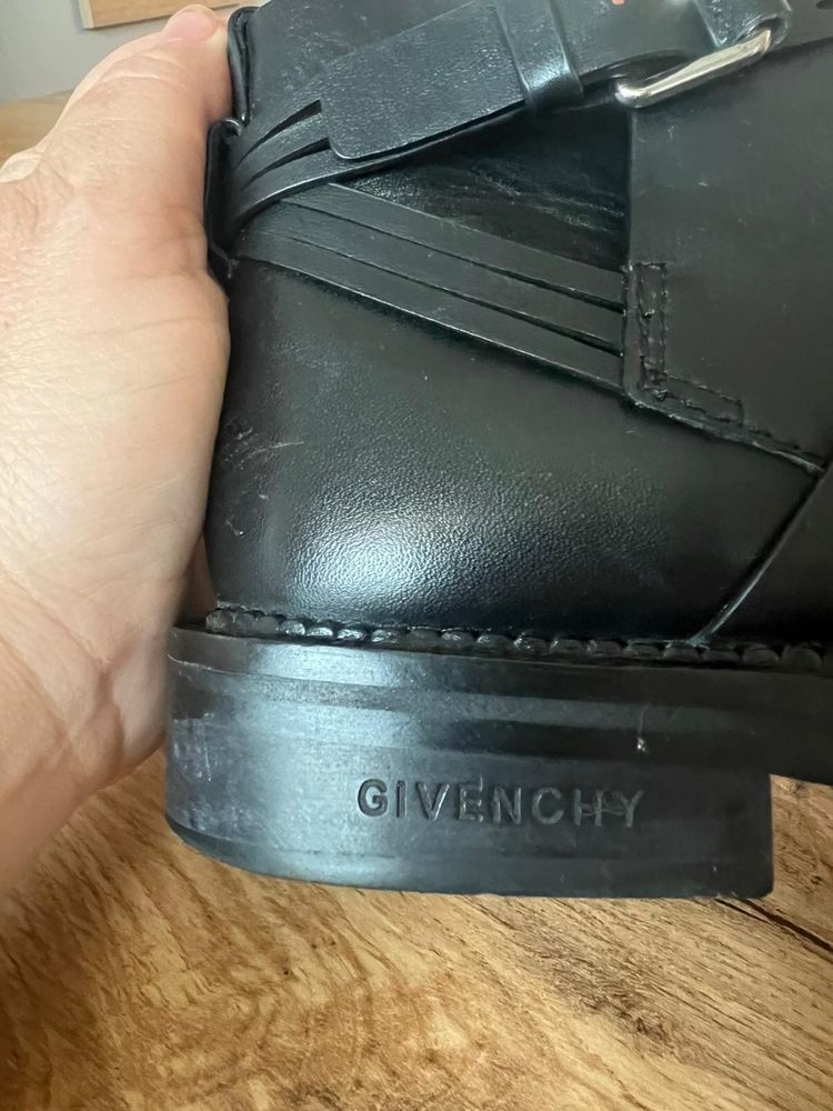 GIVENCHI оригинални дамски боти 38 размер