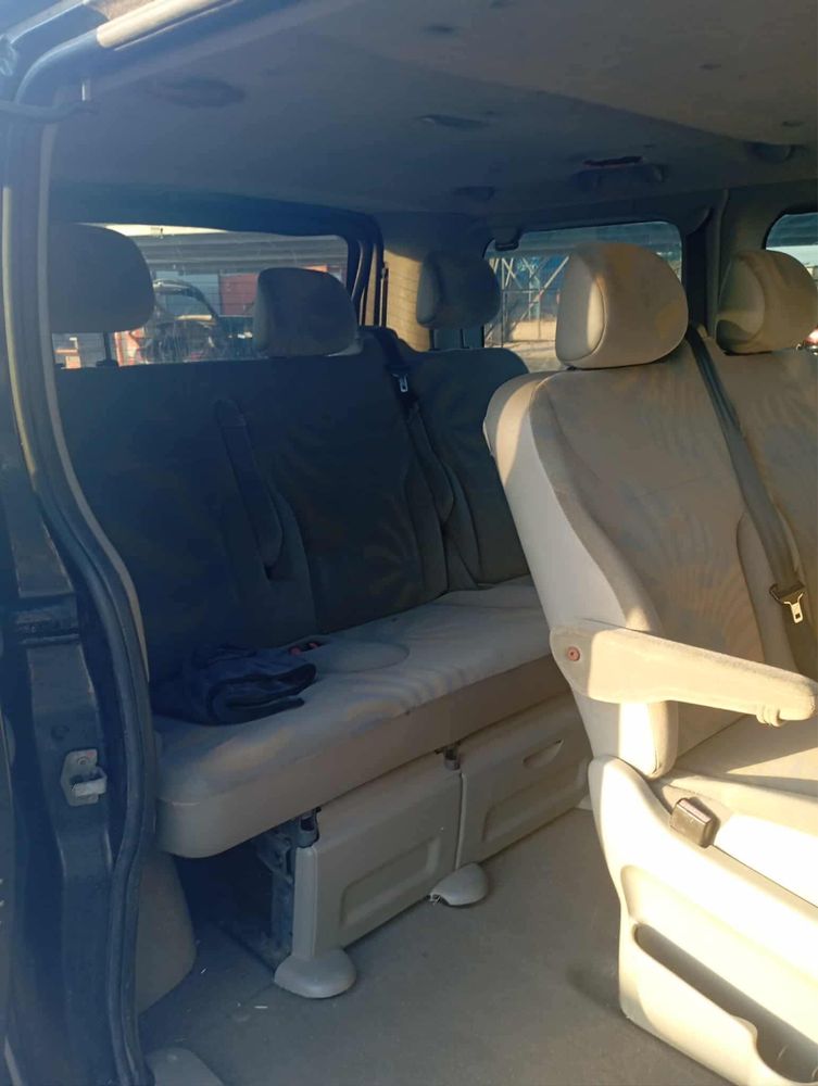 Vând sau schimb renault trafic 8+1