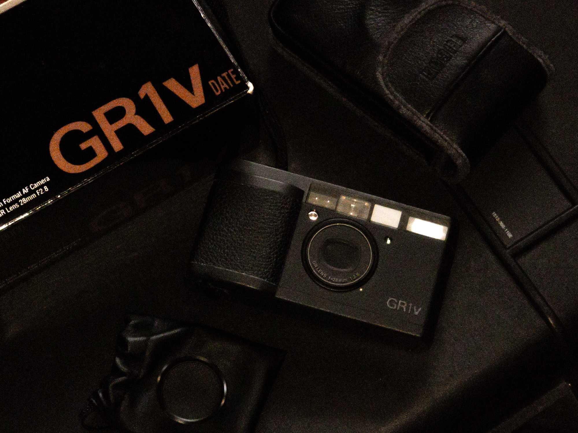 Продавам Ricoh GR1v