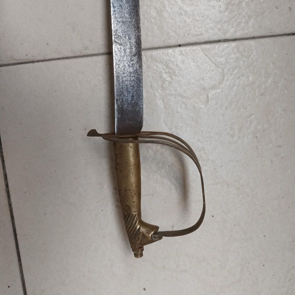 Стари военни саби с кания..щик нож кама