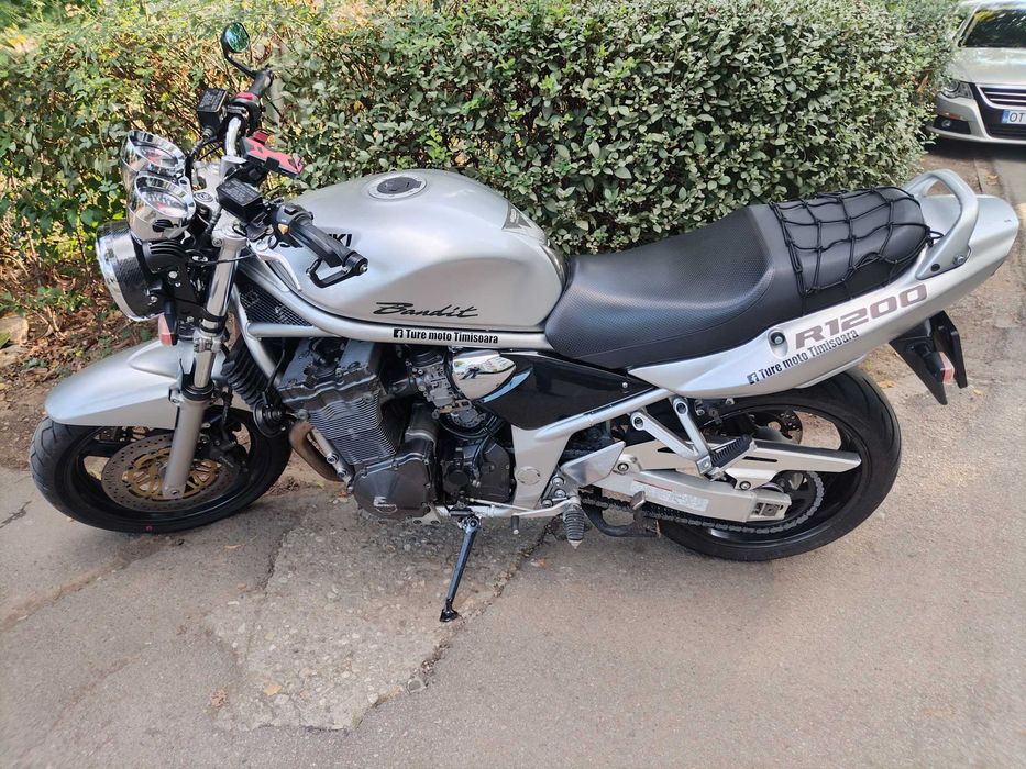 Motocicleta suzuki bandit 1200