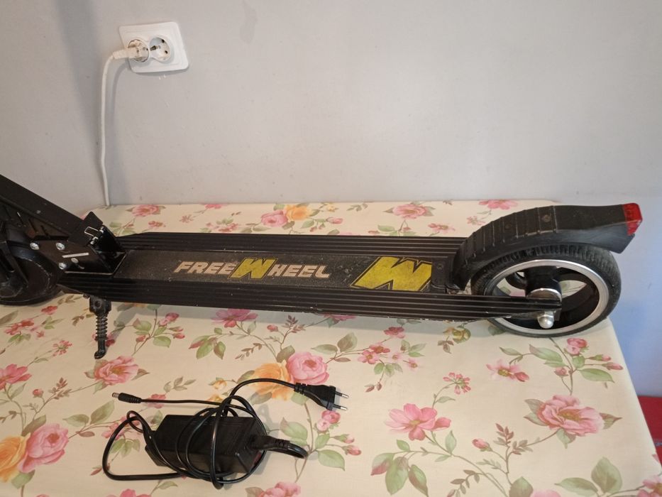 Trotineta electrica FreeWheel