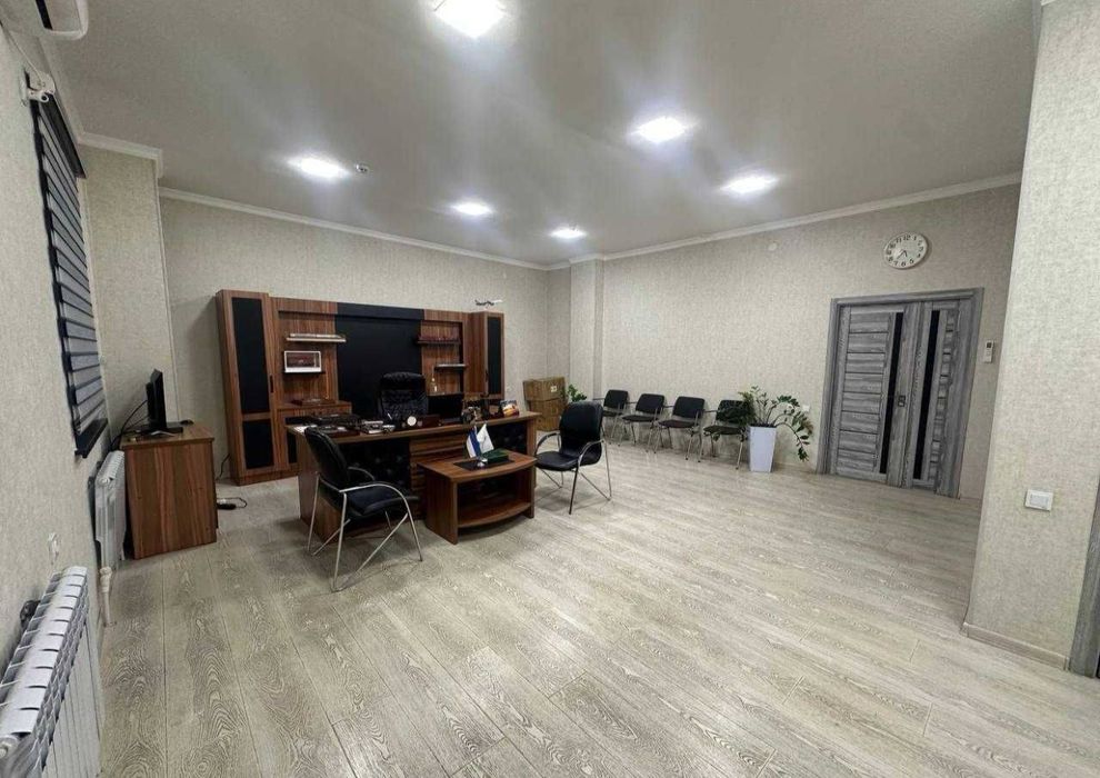 Офис со своим Санузлом +Мебелью