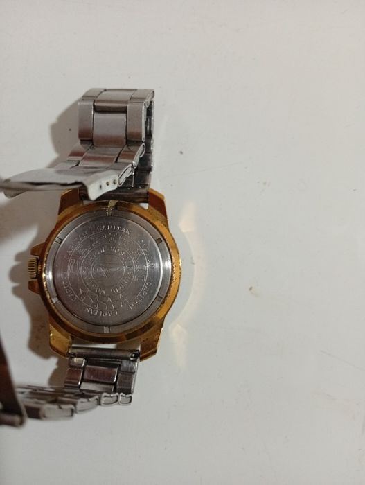 Продается часы Восток.