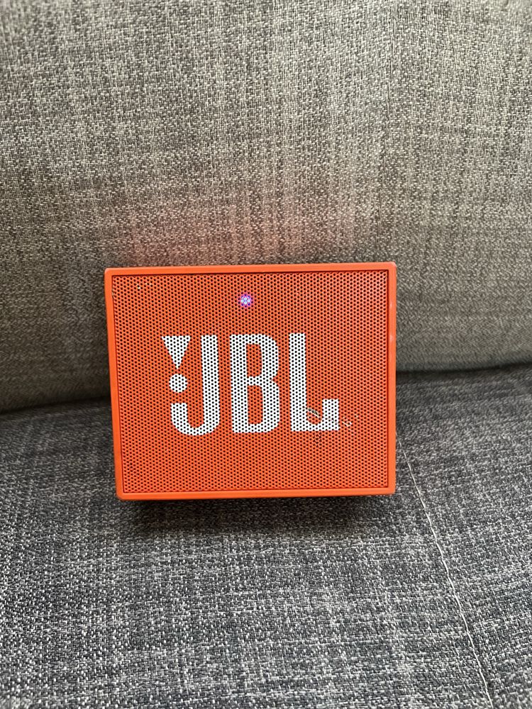 Блутот колонка JBL