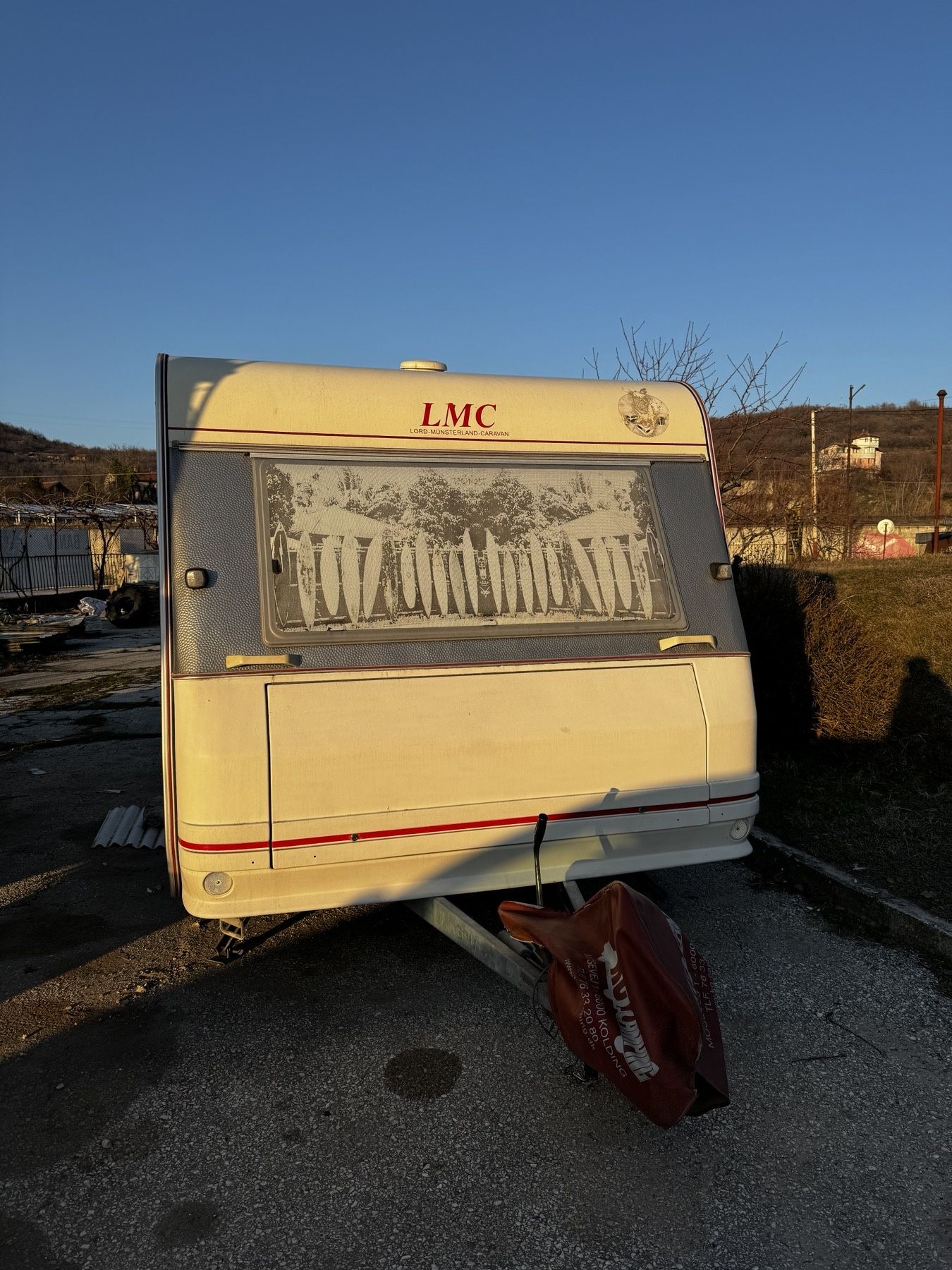 Продавам Каравана LMC