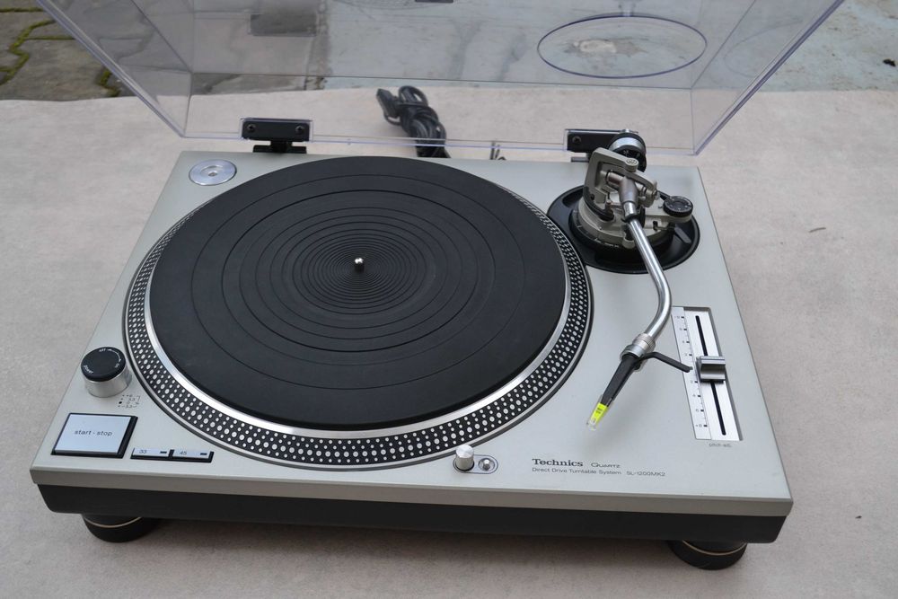 Pick up Technics SL 1200 MK 2 cu prospect original