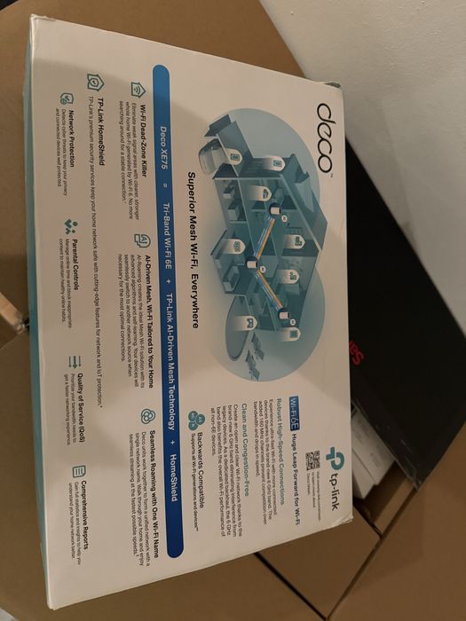 Продавам 3-бройна мултирутер система TP‑Link Deco XE75 (Wi-Fi 6E)
