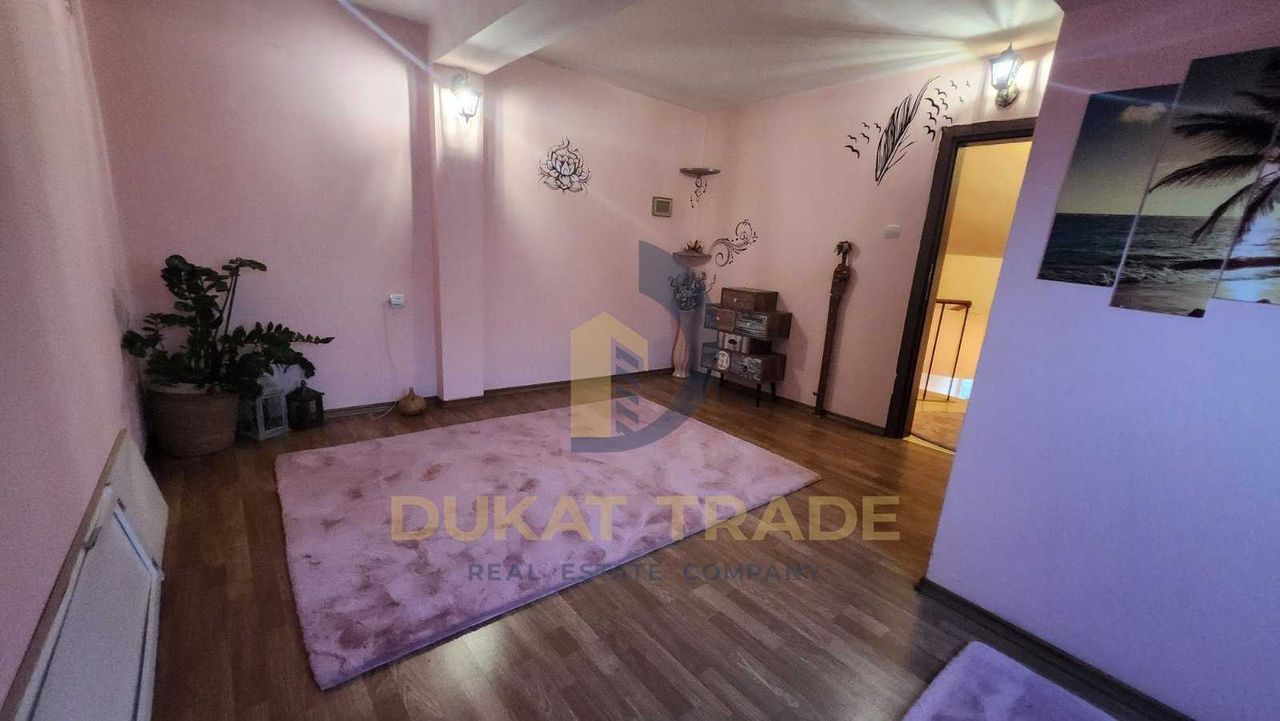 Продава се Двустаен апартамент в Плевен, Идеален център - 80 кв.м за 950 €/кв.м - Снимка #4