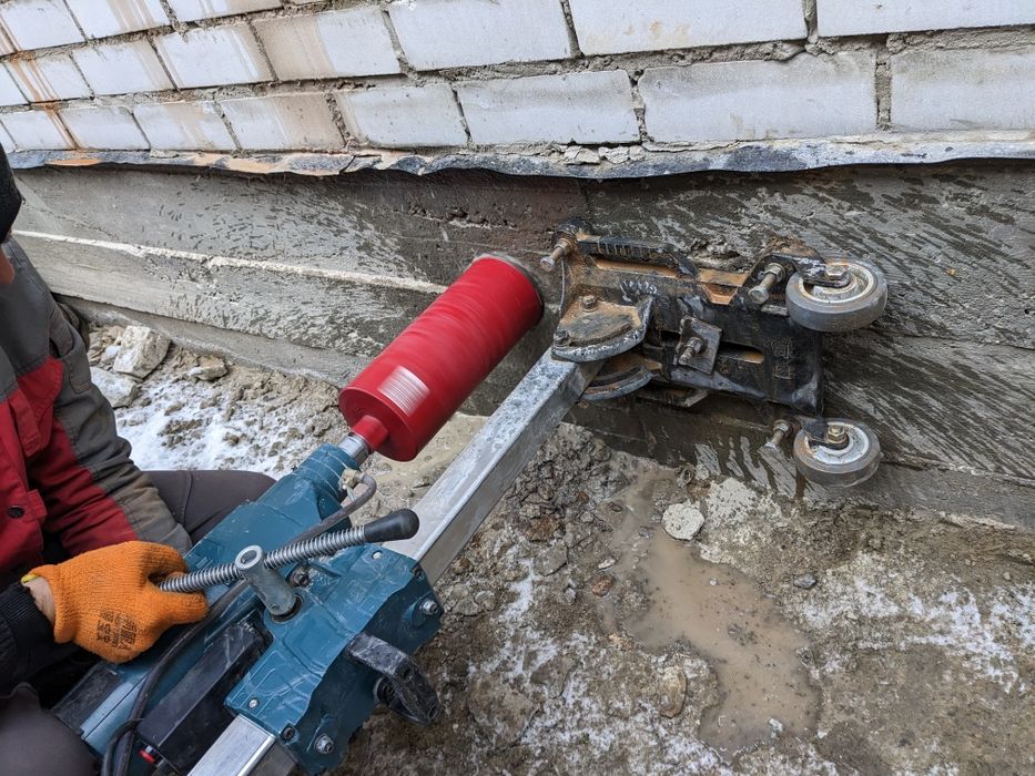 Алмазное бурение отверстий