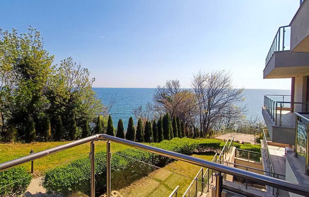 Продава се Двустаен апартамент в Бяла - 113 кв.м за 877 €/кв.м - Снимка #10