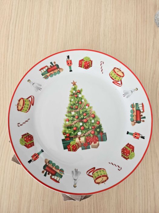 Коледни чинии 6 броя за 15 лева