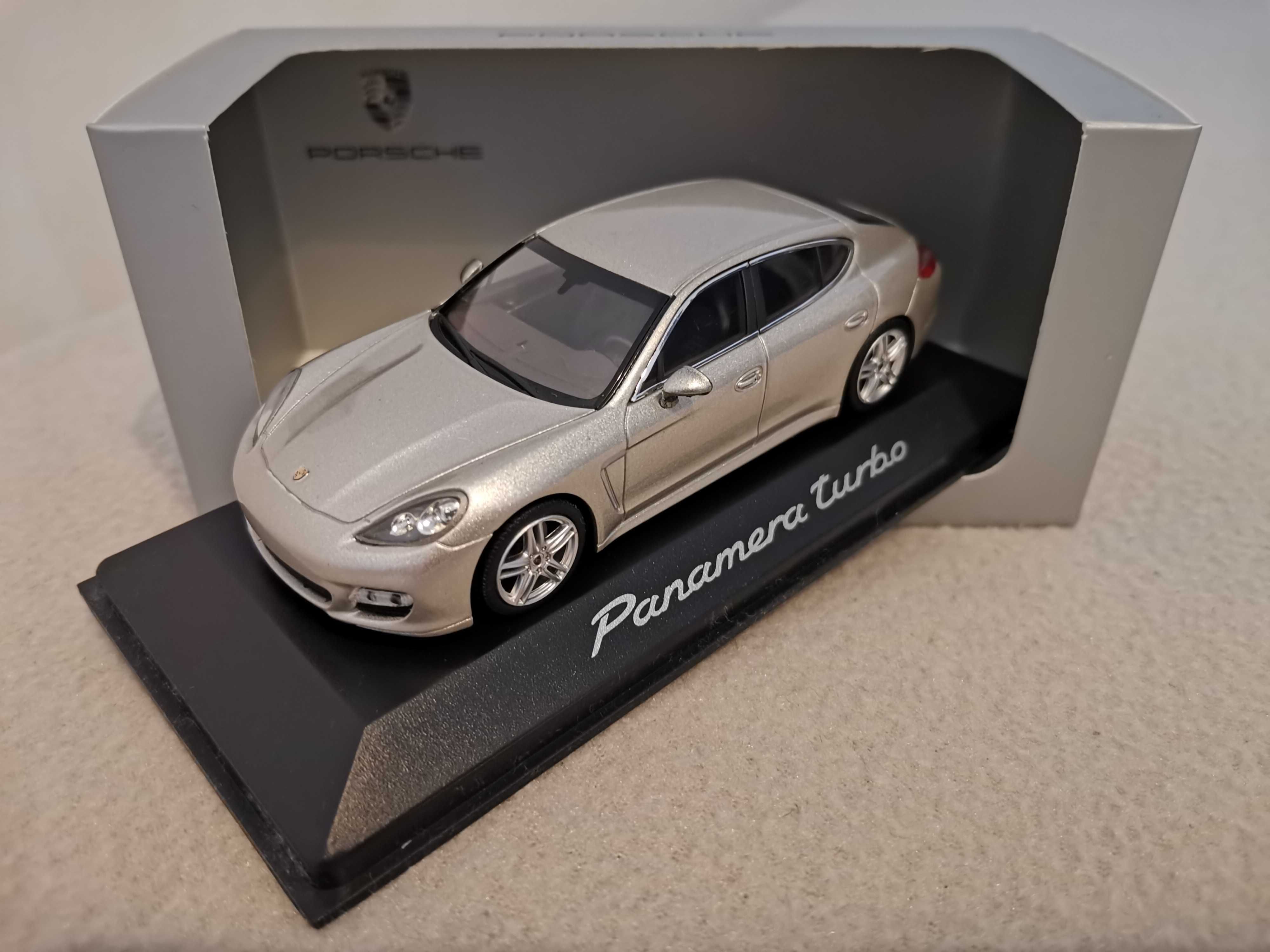 Продавам умален модел на Porsche Panamera Turbo в мащаб 1:43