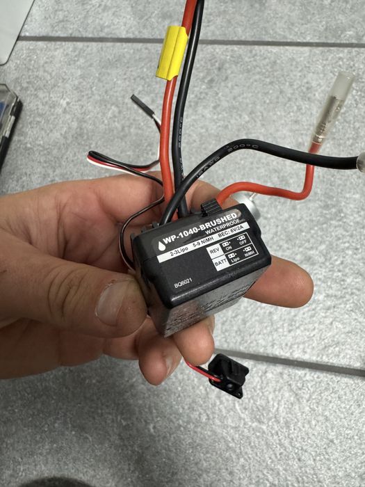 Combo esc rc hobbywing 2-3s brushed si motor 550s mare