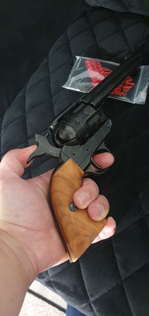 Colt 45 replica pentru filmari cu capse