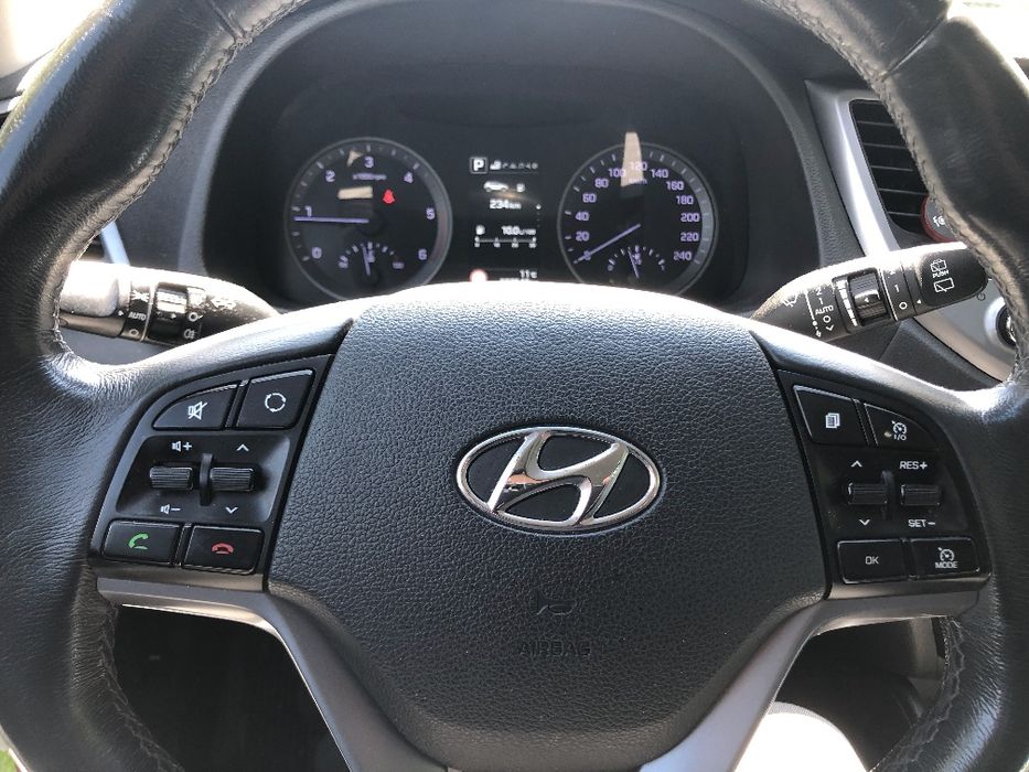 Hyundai Tucson 2.0 Diesel 4x4 185Cp, Automat Luxury