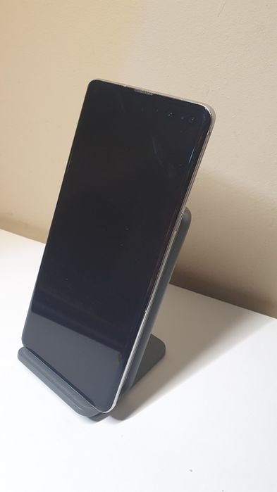 Samsung Galaxy S10 5G • 8/256 • Funcționează perfect • Stare 7/10
