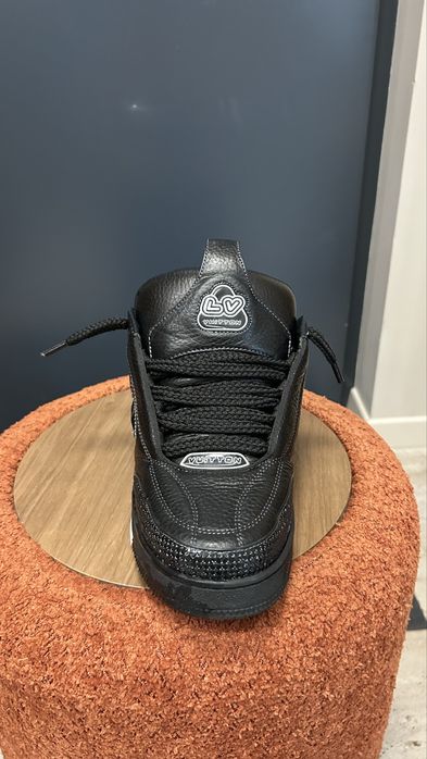 Lv skates full black
