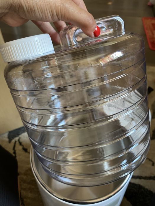 Distilator de apa MH943