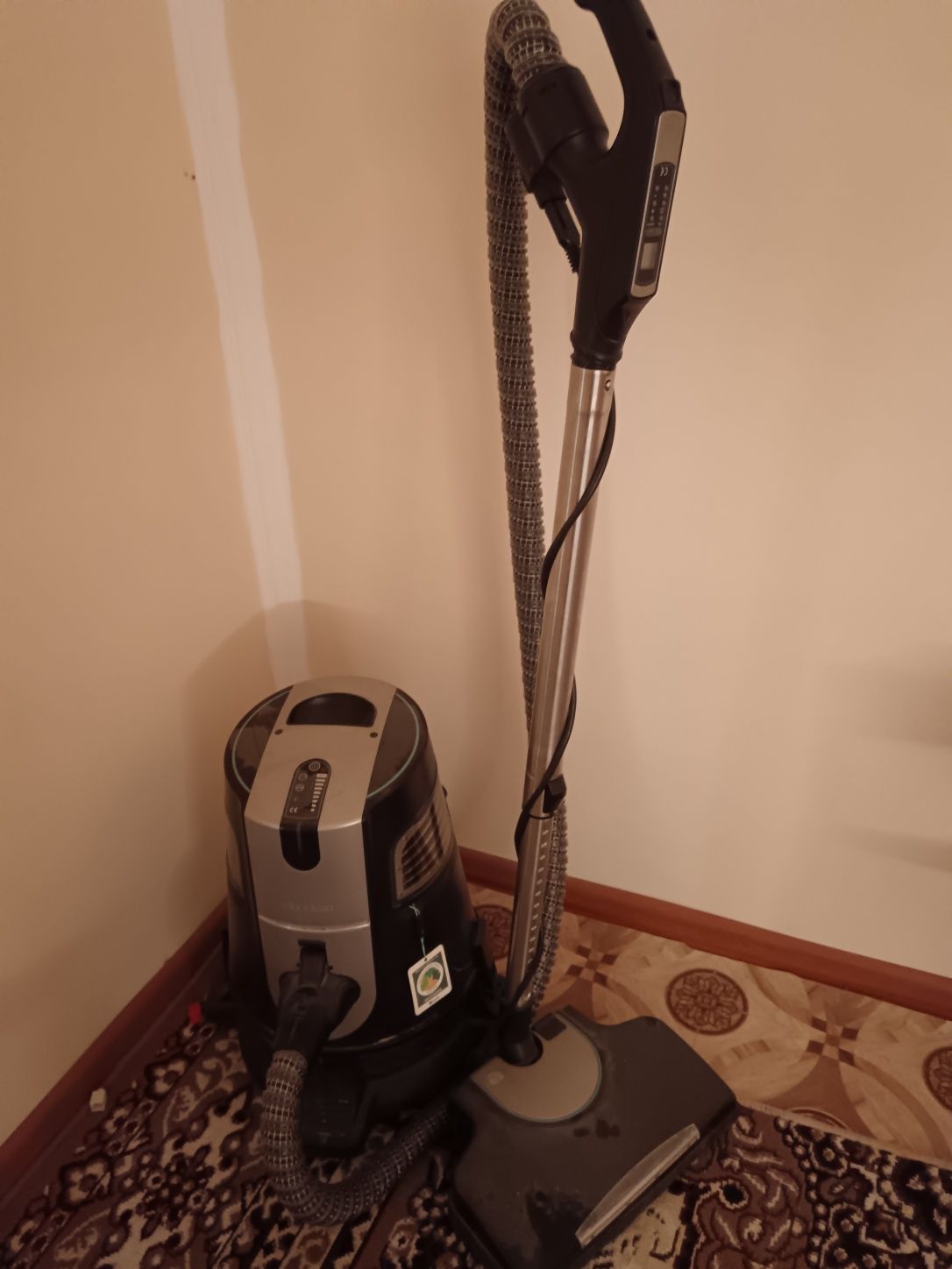 Srochni. Robot changyutgichsotiladi sotiladi