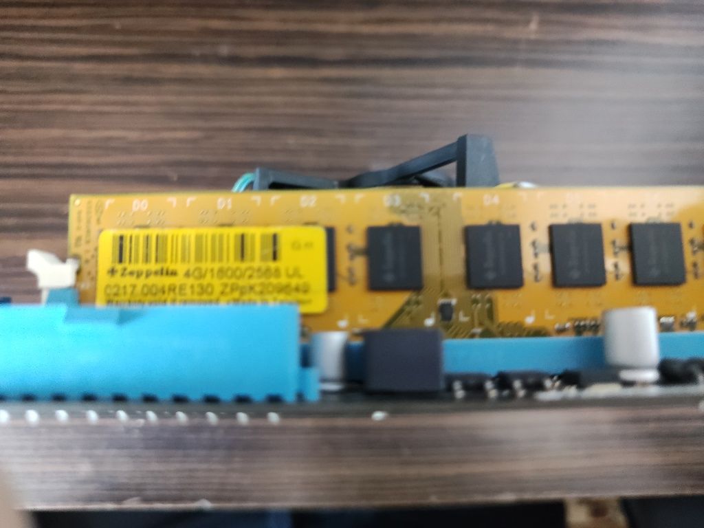 Vând Mobo cu i5-3330 și 8gb ram