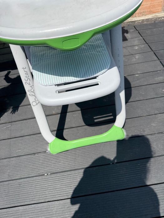 Scaun de masa Chicco cu 2 huse noi