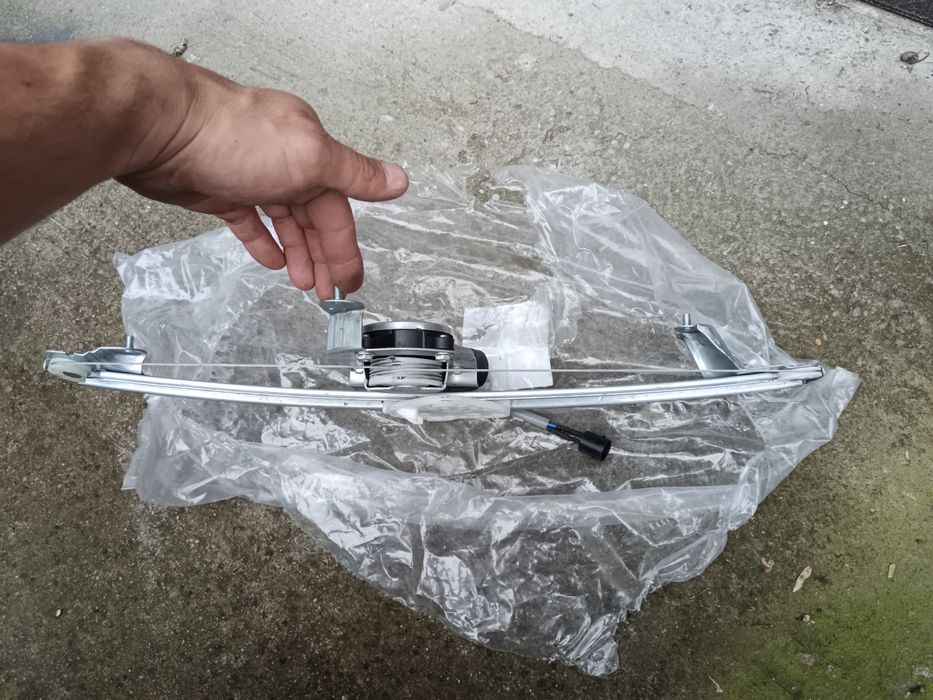 Macara electrica fata, sofer, logan 1