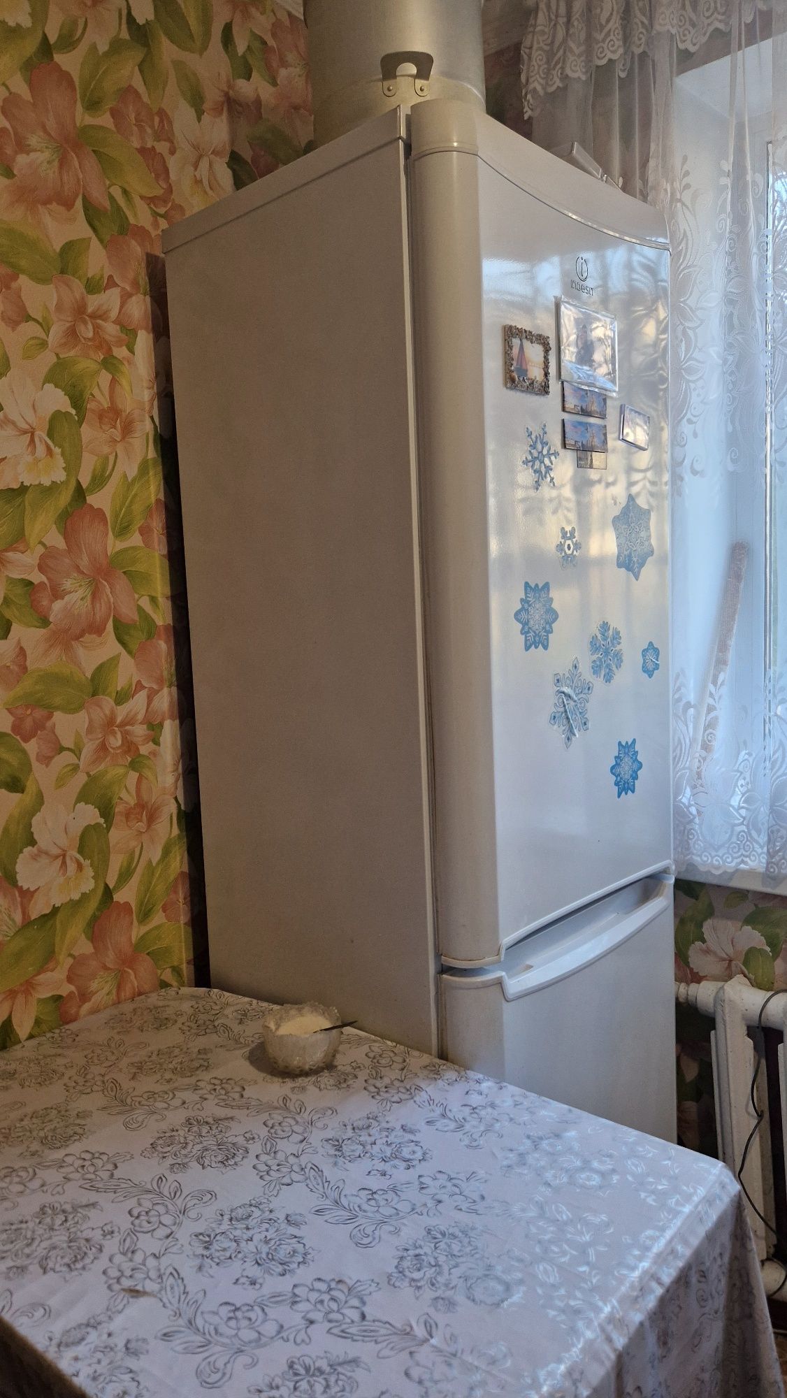 2комнатную квартиру 20мкр, по ул.Шухова, 1/5,изолир.