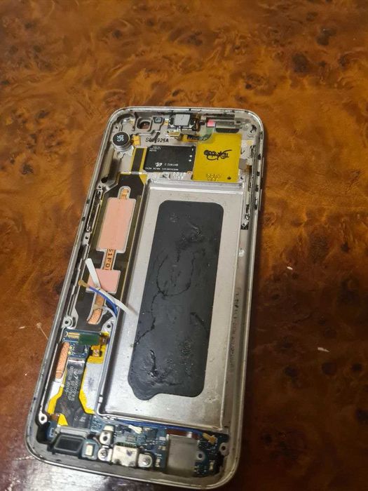 дисплей samsung s7 с рамкой в идеальном состоянии