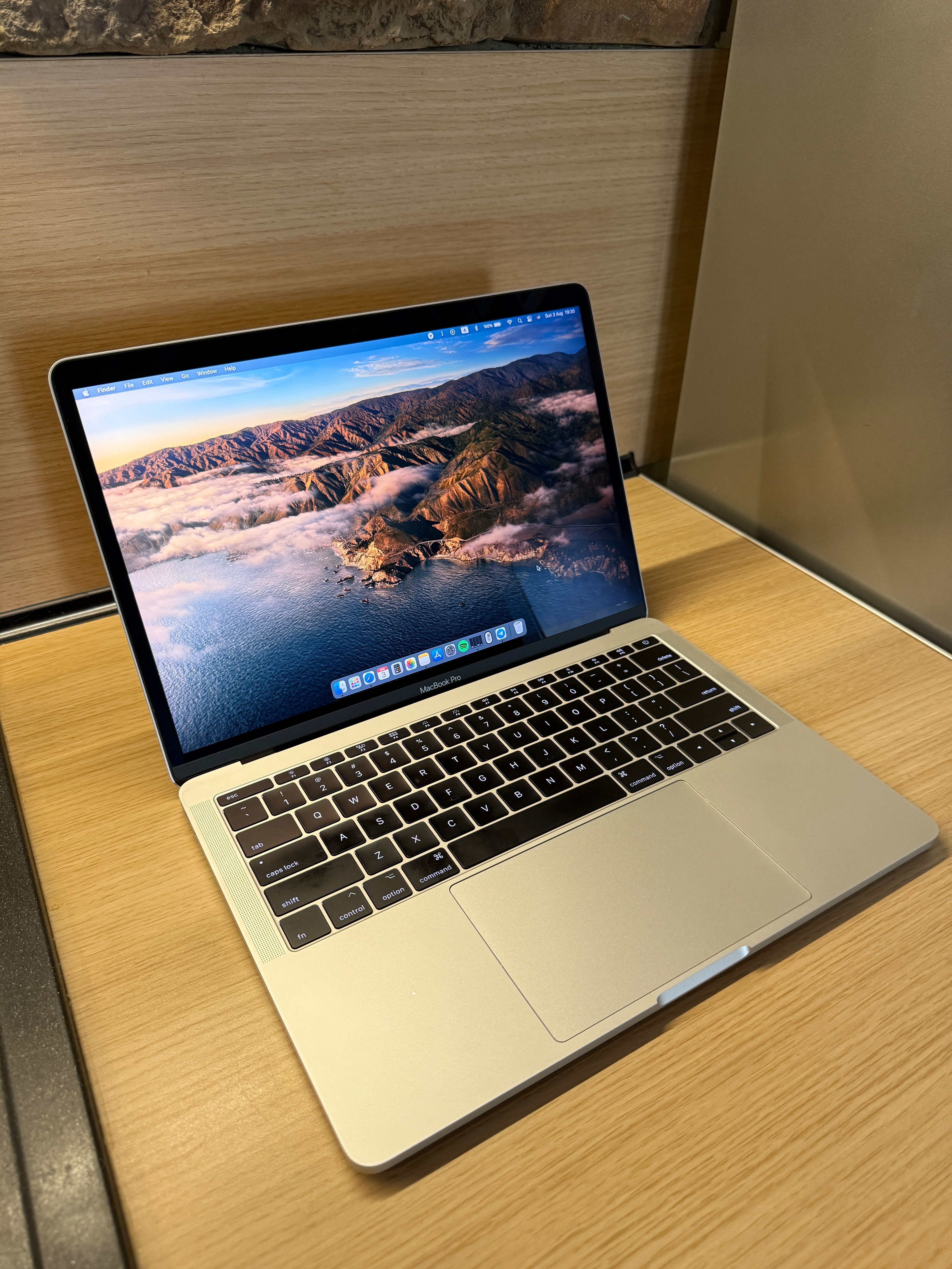 Apple MacBook Pro 13 2017 i5, 128gb, 8gb