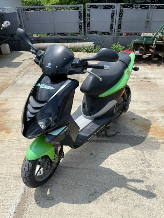 Scuter Piaggo Hi per 2 Nrg