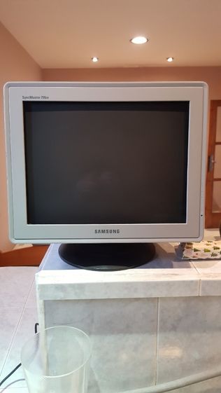 Монитор Samsung SyncMaster 795DF