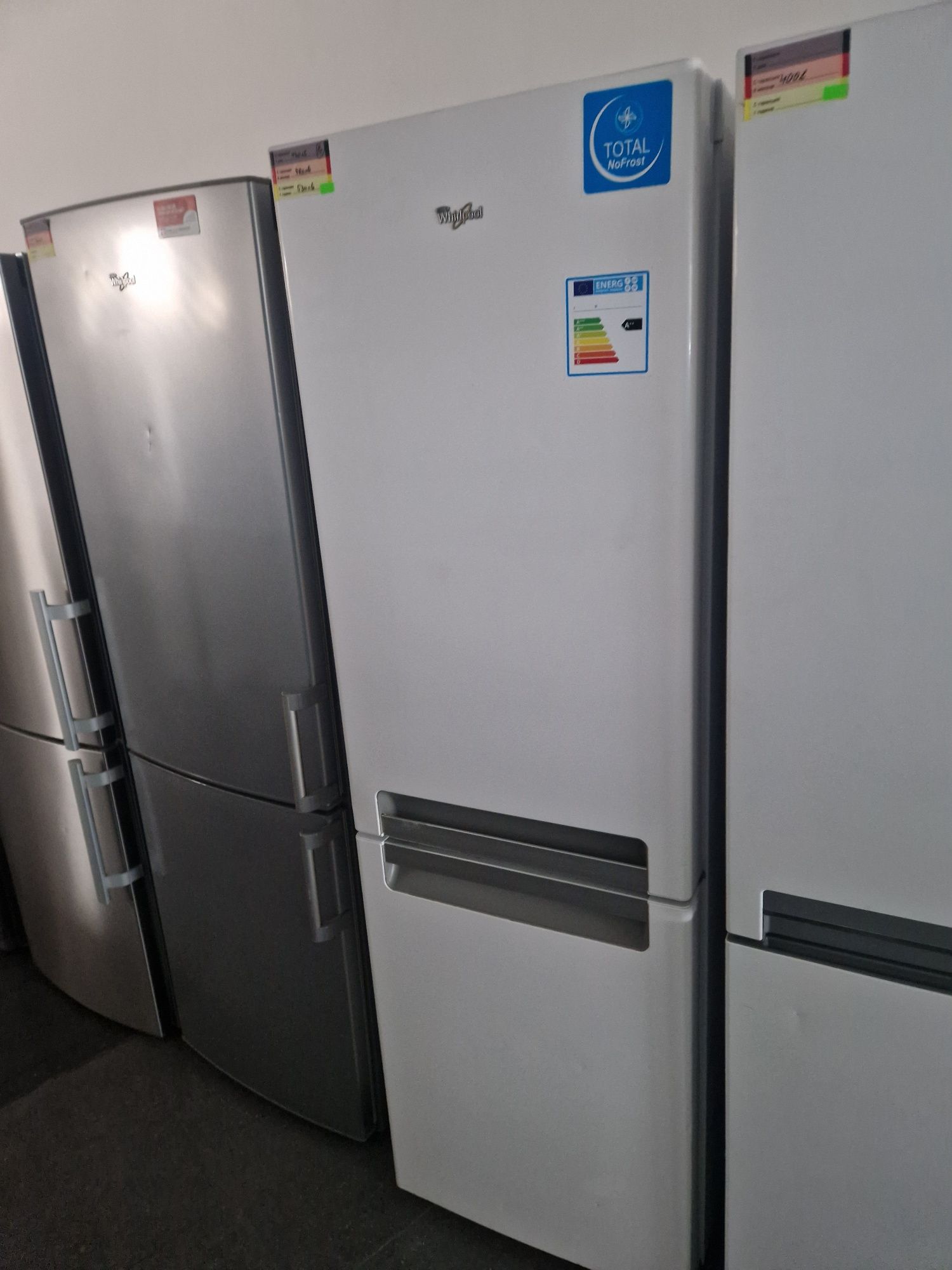 Ххладилник с фризер Whirlpool A++ 350 литра